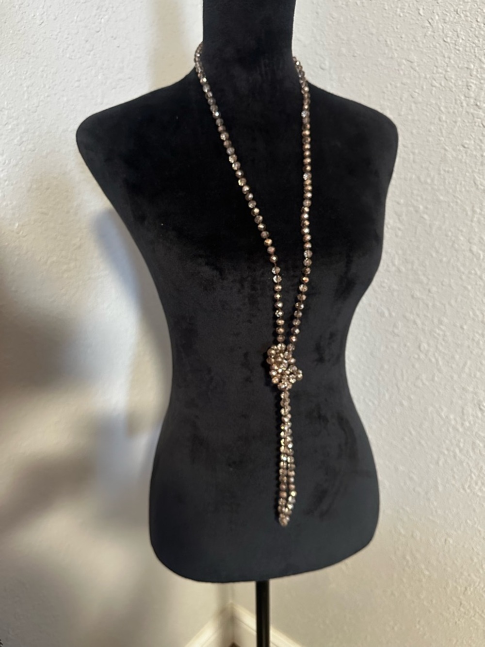 Long Silver Beaded Lariat Necklace - Elegant Women's Jewelry